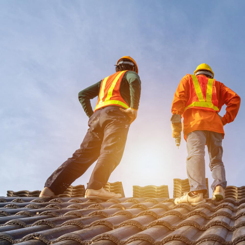 Travaux de toiture à Chalais — vue rapprochée des tuiles et de la zinguerie